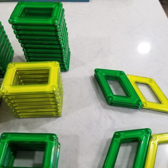 Guide Craft Power Clix frames lot of 129 pieces magnetic building tiles - Picture 4 of 10